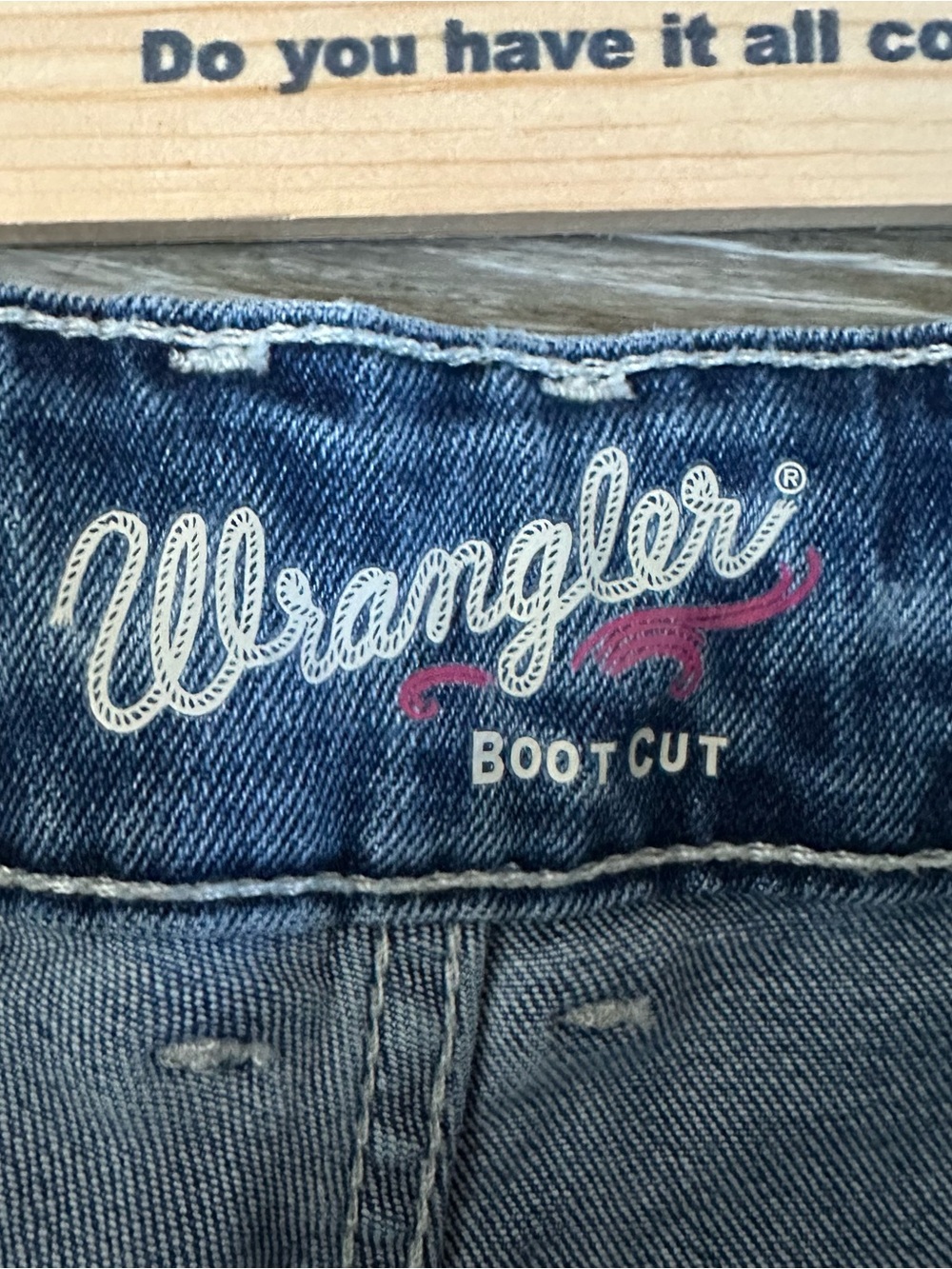Women’s wrangler embroidered pockets boot jeans Sz 29x30 - Picture 4 of 7